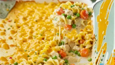 Dolly's Creamy Chicken Noodle Casserole Recipe