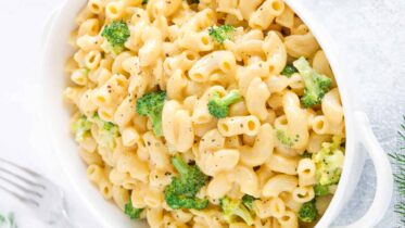 Creamy Veggie-Packed Mac and Cheese
