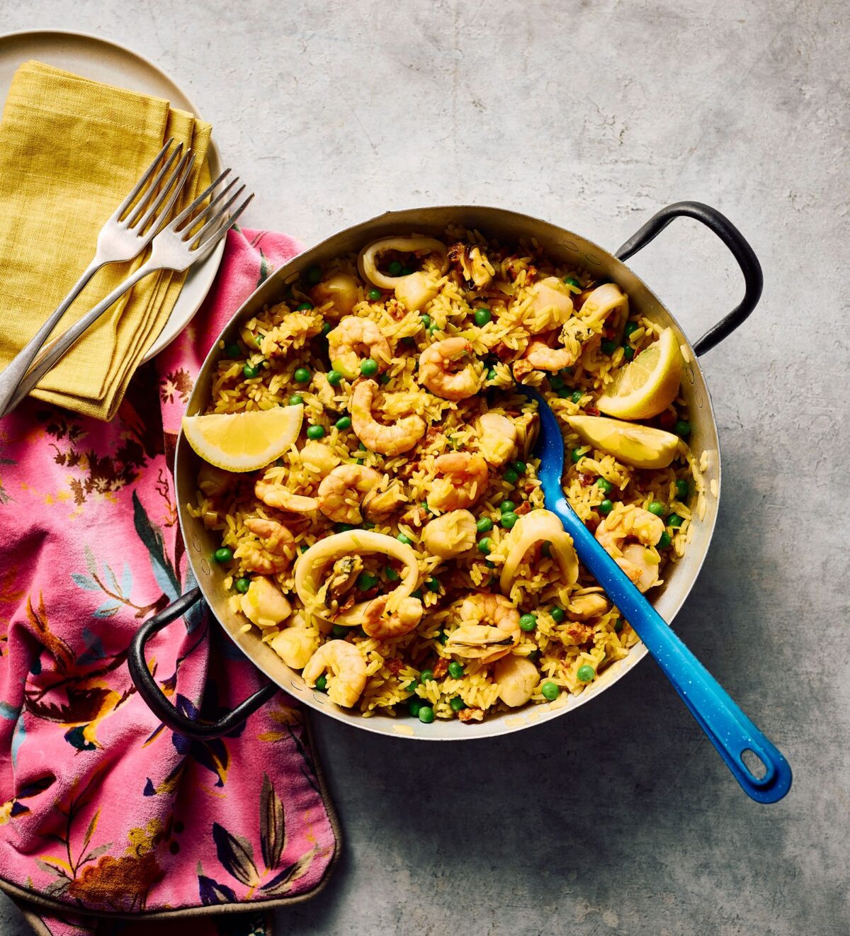 A beautiful pot of one-pot seafood rice